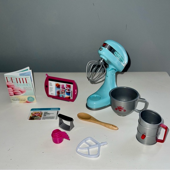 American Girl Grace Thomas Baking Set